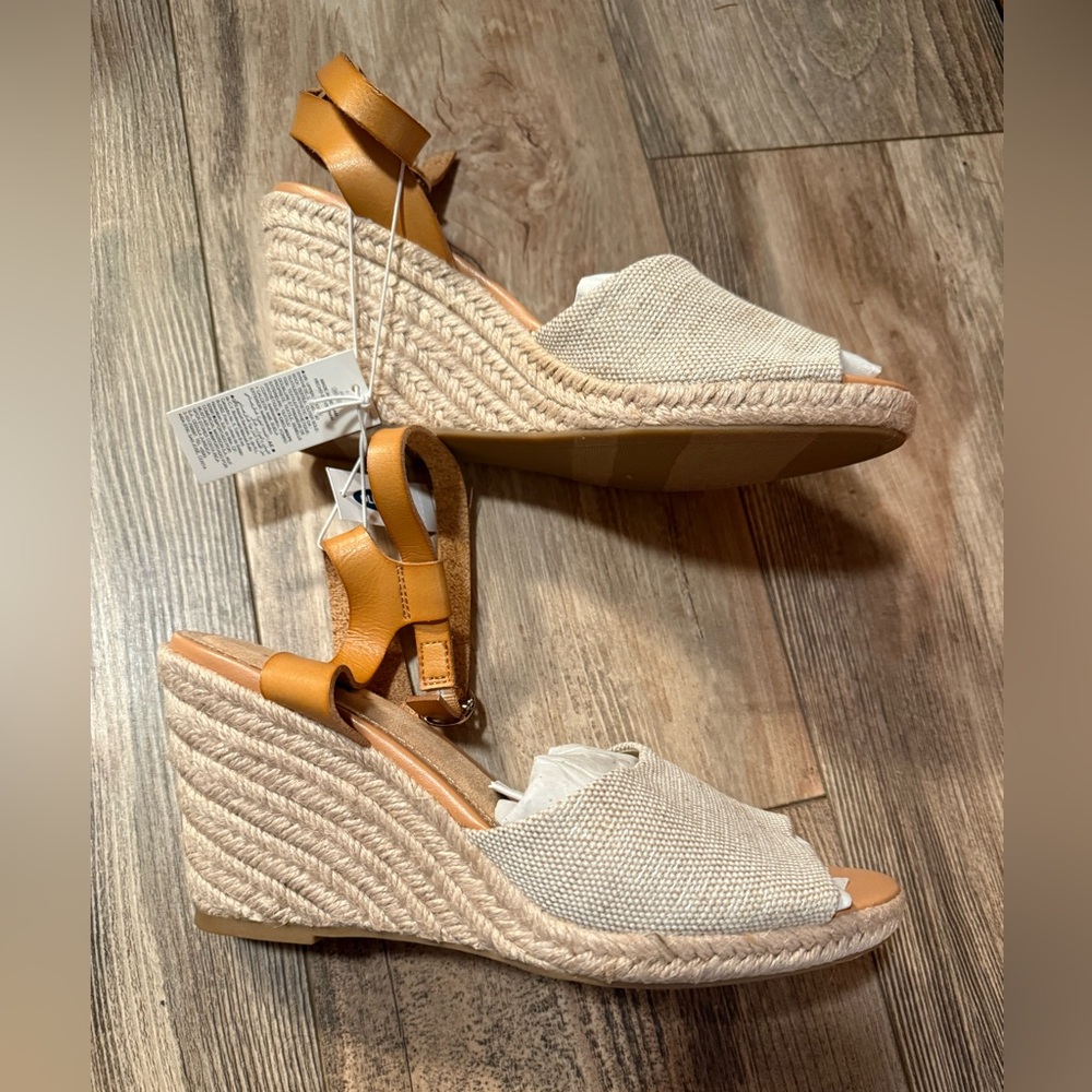 ✨NWT! Old Navy Espadrille Wedge Sandals